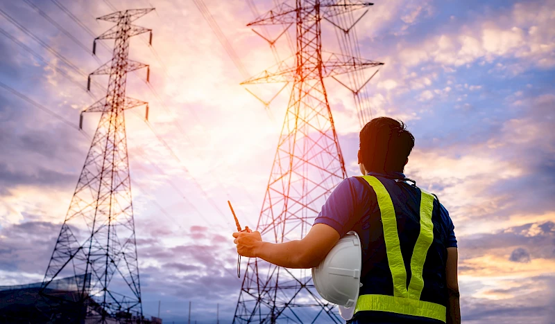 El papel de los sistemas avanzados de sincronización horaria y transmisión de datos en la generación moderna de electricidad