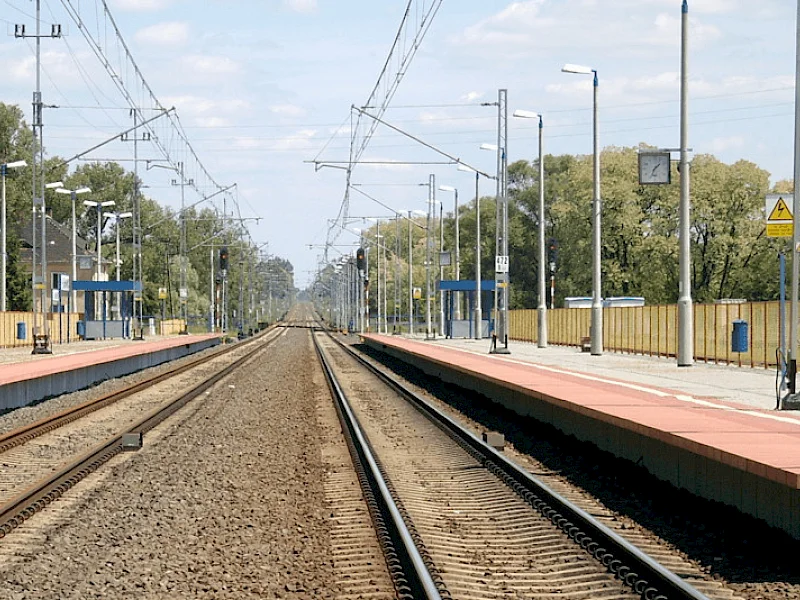 Modernization of the E-20 railway line